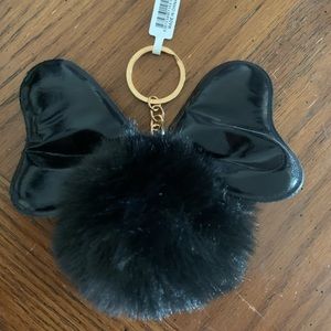 NWT Minnie pompon keychain